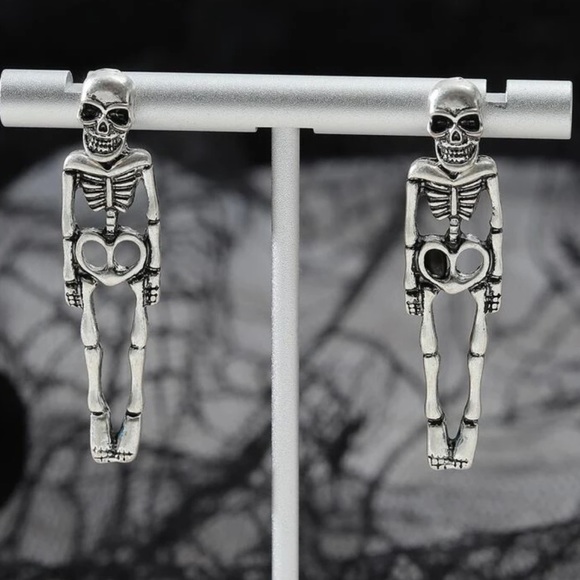 🌟3/$12 NEW Skeleton Pierced Earrings - Picture 2 of 7